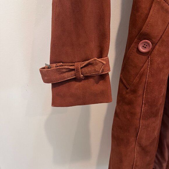 Brown suede women's trench coat - Picture 8 of 9